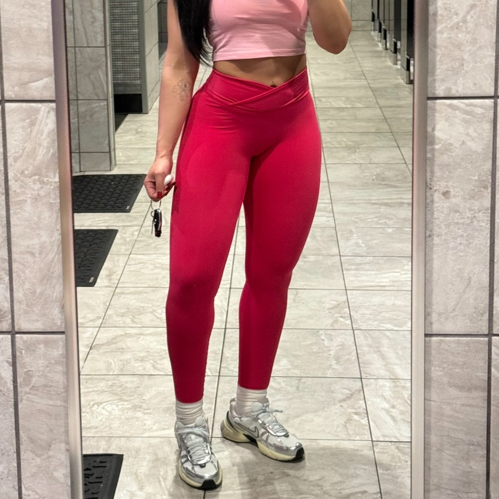 Oner Active Unified Wrap Leggings in Berry Bloom